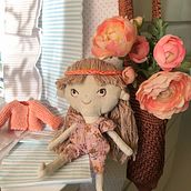 Mi proyecto del curso: Muñecos de tela: diseño, costura y creación de contenido. Un progetto di Artigianato, Design di giocattoli, Social media, Fotografia con smartphone, Fotografia di prodotti, Cucito, Fotografia per Instagram, Modellistica e confezione sartoriale di amurquiaga - 15.12.2023