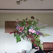Mein Abschlussprojekt für den Kurs: Gestaltung von Blumendeko mit Trockenblumen. Decoration, DIY, Floral, Plant Design, Interior Design, L, and scape Architecture project by ameyfarth - 08.19.2023