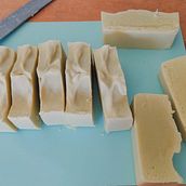 Meu projeto do curso: Fabricação de sabonetes naturais para iniciantes. Arts, Crafts, and DIY project by Nara Strappa Facchinetti Doria - 08.19.2023