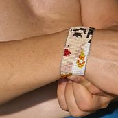 Mi proyecto del curso: Diseño y creación de joyería con mostacillas. Un projet de Création d'accessoires, Artisanat, Design de bijoux , et Art textile de alexandraromerocanete - 22.08.2023