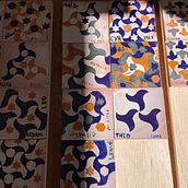Azulejos con mosaicos de La Alhambra de Granada. Un projet de Artisanat, Design, Fabrication de mobilier, Design d'intérieur, Décoration, Céramique, DIY , et Peinture décorative de José Carlos Toro Fuentes - 10.05.2023