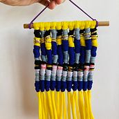Mi proyecto del curso: Macramé: técnicas de tejido envuelto. Un proyecto de Artesanía, Decoración de interiores, Tejido, Macramé, Teñido Textil y Diseño textil de Pamela Bello - 25.08.2023