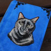 Meu projeto do curso: Retratos bordados de pet: pintura com linha. Bordado, Ilustração naturalista, e Design têxtil projeto de ri1901 - 03.09.2023