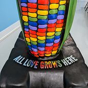 'All Love Grows Here'. Un proyecto de Multimedia, Escultura y Pintura de Sarah Ashby - 15.06.2023