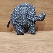 My first Plush toy. Arts, Crafts, To, and Design project by pataaka_studio - 09.12.2023