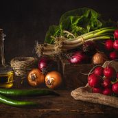 My project for course: Dark Mood Photography for Culinary Projects. Un projet de Photographie gastronomique, Photographie pour Instagram, St , et lisme culinaire de Daniela Suhorucov - 13.09.2023