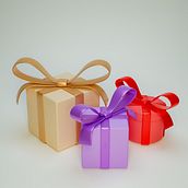 Modelisation boites cadeaux avec blender. 3D project by Eric Kayembe - 09.11.2023