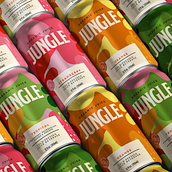 Jungle Juice | Embalagem Ein Projekt aus dem Bereich Design, Verpackung und Digitale Illustration von Camila Ragghianti - 15.09.2023
