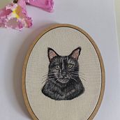 Meu projeto do curso: Retratos bordados de pet: pintura com linha. Embroider, Naturalistic Illustration, and Textile Design project by Crys Alcalde - 09.17.2023