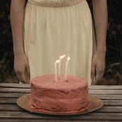 Reminiscência | Curta-Metragem de Inês Calhas e Julia Lavezzo (2023). Un proyecto de Cine, vídeo, televisión, Producción audiovisual					 y Postproducción audiovisual de Julia Lavezzo - 18.09.2023