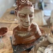 Mi proyecto del curso: Introducción a la escultura figurativa con arcilla . % iraherrero77 tarafından hazırlanan Güzel sanatlar, He, Ve kel projesi - 09.19.2023