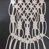 Meu projeto do curso: Macramê: nós básicos e complexos. Accessor, Design, Interior Design, Decoration, Fiber Arts, Macramé, and Textile Design project by Taína Alves de Melo - 09.20.2023