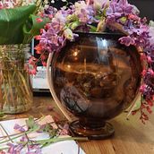My project for course: Wearable Floral Jewelry: Make Accessories with Fresh Flowers. Een project van Ontwerp van accessoires, Sieradenontwerp,  Modeontwerp, DIY y Bloem- en plantenschikken van Nicoleta Maruntelu - 22.09.2023