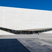 Mein Abschlussprojekt für den Kurs: Künstlerische Architekturfotografie: Form, Farbe und Raum Ein Projekt aus dem Bereich Fotoretuschierung, Smartphonefotografie, Digitalfotografie, Außenfotografie, Fotografische Komposition und Architektonische Fotografie von Valeria Fäh - 23.09.2023