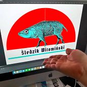 Famous cryptid Śledzik Witomiński from Poland.. Un projet de Artisanat, Sérigraphie , et Conception de jouets de ada135 - 10.08.2023