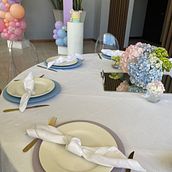 My project for course: Floral Arrangement Design with Seasonal Blooms. Un progetto di Interior design, Paesaggismo, Interior Design, DIY e Design floreale e vegetale di rsaenzbol - 26.09.2023
