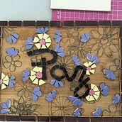 Mi proyecto del curso: Mosaicos contemporáneos: crea motivos florales con teselas. Arts, Crafts, Furniture Design, Making, Ceramics, Interior Decoration, and DIY project by carlapaz5872 - 09.17.2023
