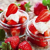 Fresas con crema. Un progetto di  di jean_burgos_sfm - 29.06.1999