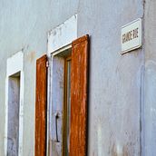 Alza lo sguardo. Fotografia, Fotografia digital, e Composição fotográfica projeto de Gabriele De Grossi - 07.10.2023