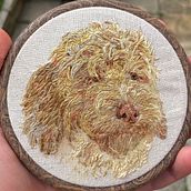 My project for course: Embroidered Pet Portraits: The Thread Painting Technique. Embroider, Naturalistic Illustration, and Textile Design project by rosie.spiegelhalter - 10.07.2023