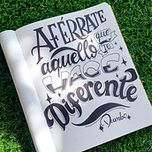 Mi proyecto del curso: Cuaderno tipográfico con lettering manual. Lettering, Sketching, Creativit, Drawing, H, Lettering, and Sketchbook project by Milagros Atahuaman Vargas - 10.12.2023