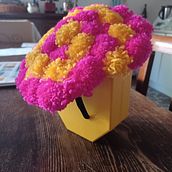 sombrero de pompón. Artesanato, e Artes plásticas projeto de Silvia Merisi - 17.10.2023