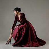 Lady in red.. Un progetto di Fotografia di moda, Fotografia di ritratto e Fotografia artistica di Victor Santana - 19.12.2022