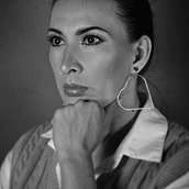 Mi proyecto del curso: Retrato fotográfico: dirección y producción en estudio. Photograph, Portrait Photograph, and Digital Photograph project by Paulette Ayala - 10.12.2023