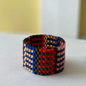 Mon projet du cours : Bijoux tissés en perles : créez des motifs élégants. Projekt z dziedziny Projektowanie dodatków, Craft, Projektowanie biżuterii i  Tkactwo użytkownika karinlegras - 27.10.2023