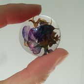 Mi proyecto del curso: Diseño de joyería en resina. Un projet de Création d'accessoires, Artisanat, Design de bijoux , et DIY de Florencia Huerta - 23.10.2023