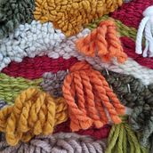 My project for course: Hand Weaving Techniques for Beginners . Un projet de Artisanat, Décoration, Art textile, Tissage , et Design textile de saliby_rachelle - 01.11.2023