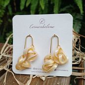 Diseño con vasos de yogurt. Un progetto di Design, Design di gioielli, Graphic design e Design di accessori di Carmen Helena Gutiérrez Sabogal - 07.11.2023