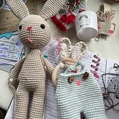 Mi proyecto del curso: Amigurumi: diseño de ropa, pelo y complementos. Un projet de Amigurumi de Beatriz - 03.10.2022