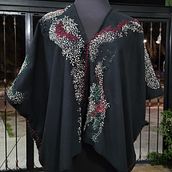 Mi proyecto del curso: Diseño de prendas artesanales desde cero. Arts, Crafts, Fashion Design, Embroider, Sewing, DIY, Patternmaking, and Dressmaking project by Alrack Anul Aíugnum - 11.10.2023