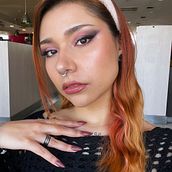 Mi proyecto del curso: Maquillaje profesional para sesiones de fotos. Projekt z dziedziny Kino, film i telewizja,  Manager art, st, czn, Projektowanie mod,  Fotografia mod i Fotografia portretowa użytkownika Daayi Ochsenius Novoa - 10.11.2023