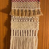 Mi creación se llama 'Sin motivos'. Accessor, Design, Arts, Crafts, Interior Design, Decoration, Fiber Arts, Macramé, and Textile Design project by Fernanda Olivares - 11.13.2023