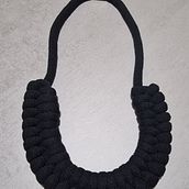 Mi proyecto del curso: Iniciación a la bisutería con cordón: fabrica tus propios collares. Artesanato, Design de joias, Macramê, e Design têxtil projeto de anasofia_lemos - 13.11.2023