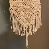 Meu projeto do curso: Macramê: nós básicos e complexos. Accessor, Design, Interior Design, Decoration, Fiber Arts, Macramé, and Textile Design project by Creusa Valéria Pote Antunes - 11.16.2023