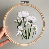 Botanical Embroidery . Embroider, and Textile Design project by Iryna Adamova - 11.17.2023