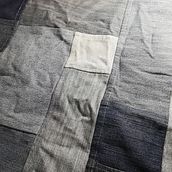 Jeans Patchwork. Sewing, and Textile Design project by Daphne Peace - 11.19.2023