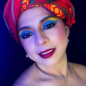 Mi proyecto del curso: Introducción a las técnicas profesionales de maquillaje. Een project van Film, video en televisie,  Art direction,  Modeontwerp y Modefotografie van Camila Mosqueda - 16.11.2023