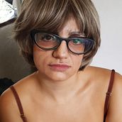 maquillaje para cortometraje- Physique du Roll. Un projet de Création de costumes , et Conception de personnages de Paz Giribone - 17.01.2022