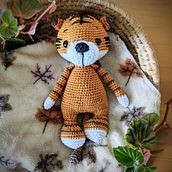 My project for course: Amigurumi Design: Create Crochet Characters. Un proyecto de Artesanía, Tejido, Art to, Creatividad con niños, Crochet y Amigurumi de melopi - 25.11.2023