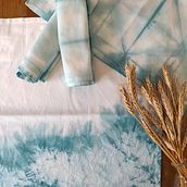 Introducción al teñido shibori. Projekt z dziedziny Craft, Projektowanie mod, DIY, Farbowanie tkanin, Wzornictwo tekst i liów użytkownika Esther Martínez - 26.11.2023