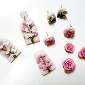 My project for course: Intro to Polymer Clay Jewelry: Design Floral Accessories. Accessor, Design, Arts, Crafts, Jewelr, Design, Fashion Design, and DIY project by byvee - 11.27.2023