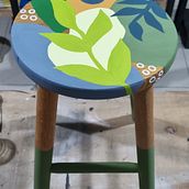 Meu projeto do curso: Pintura decorativa em móveis com tinta acrílica. Un progetto di DIY, Falegnameria , Pittura decorativa, Restauro, upc e cling di mobili di Cristhiane Dutra de Moura Brito - 30.11.2023