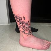 Mon projet du cours : Tatouage botanique en pointillisme Ein Projekt aus dem Bereich Traditionelle Illustration, Tattoodesign und Botanische Illustration von Greg-Tattoo Art - 08.03.2023