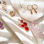 Jewellery Business. Un proyecto de Diseño de complementos de Jessie-Lee Fadul - 14.12.2023