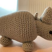 Mon projet du cours : Création et réalisation d’amigurumis. Un progetto di Artigianato, Design di giocattoli, Fiber Art, DIY, Uncinetto, Amigurumi e Textile Design di yasmina bouhindi - 15.12.2023