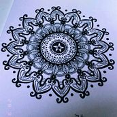 Meu projeto do curso: A arte de desenhar mandalas: crie padrões geométricos. Un proyecto de Dibujo e Ilustración con tinta de Mayumi Hirayama - 16.12.2023
